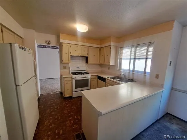 4571 Abilene Street Denver, CO 80239