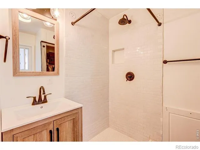 1827 Collyer Street Longmont, CO 80501