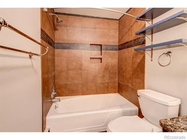 1827 Collyer Street Longmont, CO 80501