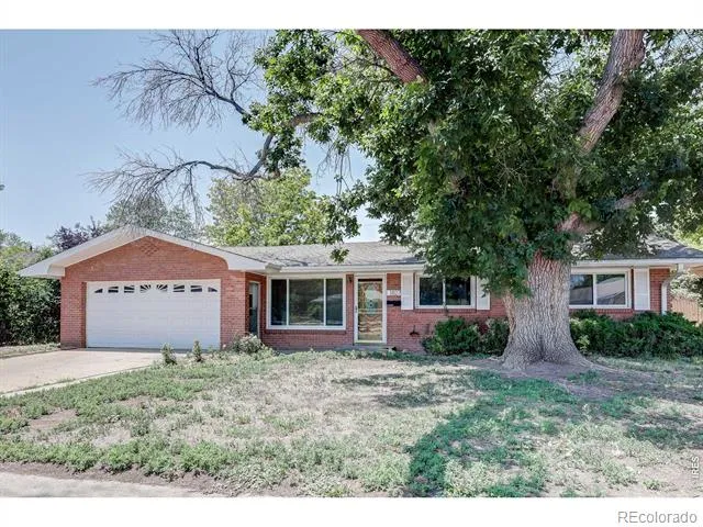 1827 Collyer Street Longmont, CO 80501