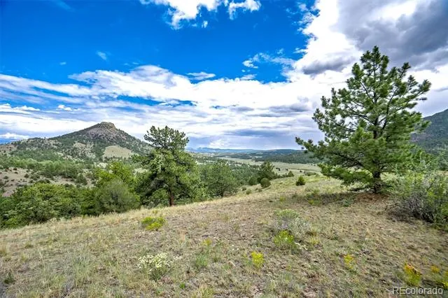 349 Post Road Guffey, CO 80820