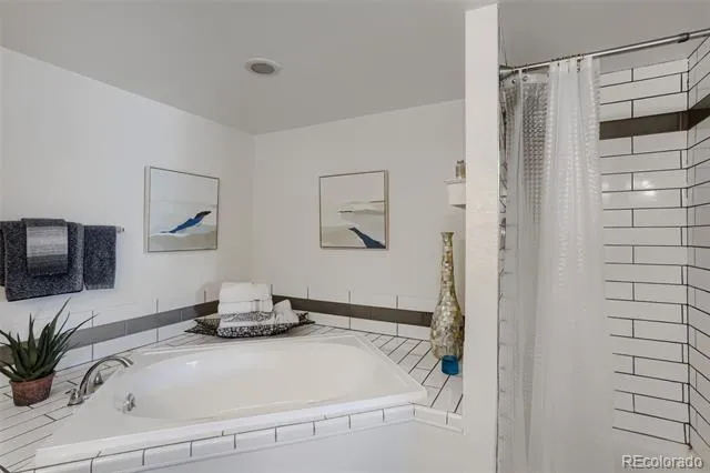 12093 W Cross Drive #107 Littleton, CO 80127