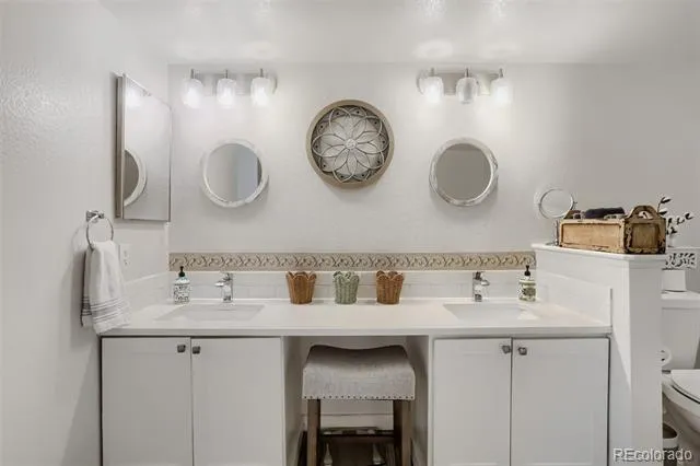 12093 W Cross Drive #107 Littleton, CO 80127