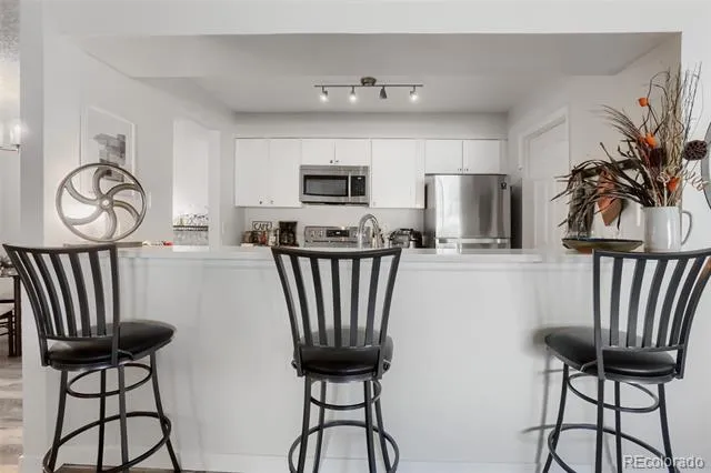 12093 W Cross Drive #107 Littleton, CO 80127