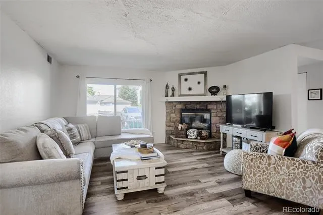 12093 W Cross Drive #107 Littleton, CO 80127