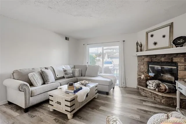 12093 W Cross Drive #107 Littleton, CO 80127