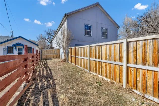 609 Spruce Street Colorado Springs, CO 80905
