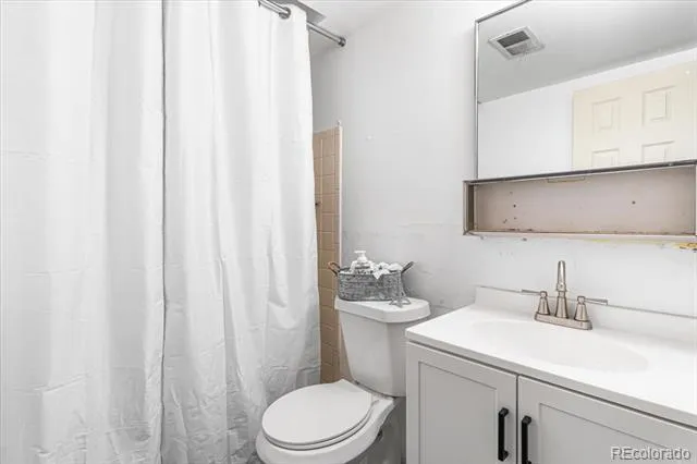 5530 Crystal Way Denver, CO 80239