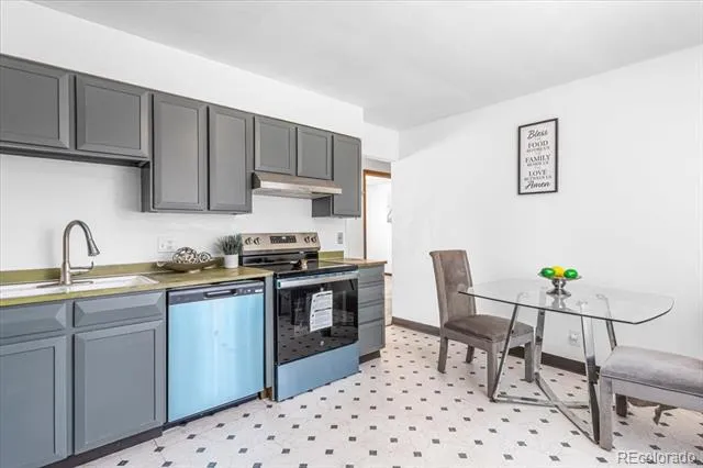 5530 Crystal Way Denver, CO 80239