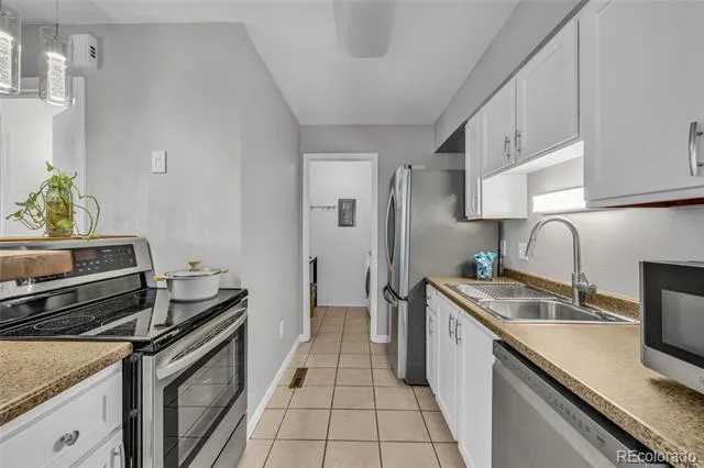 1830 Newland Court #101 Lakewood, CO 80214