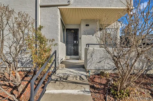 1830 Newland Court #101 Lakewood, CO 80214