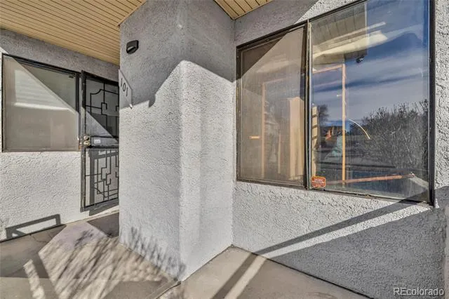 1830 Newland Court #101 Lakewood, CO 80214