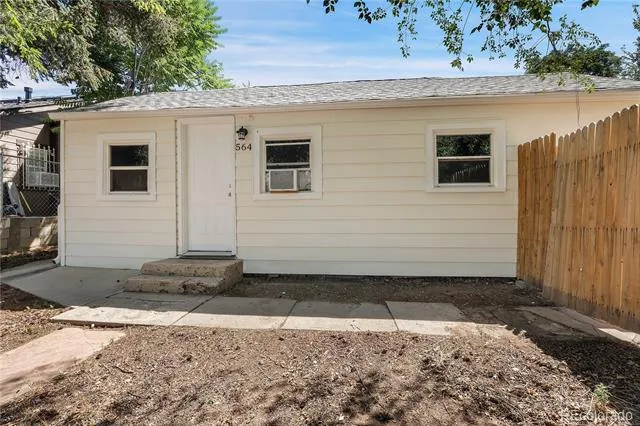 564 S Stuart Street Denver, CO 80219