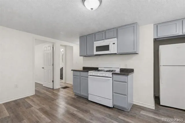 564 S Stuart Street Denver, CO 80219