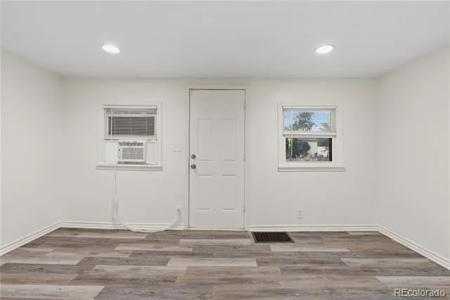 564 S Stuart Street Denver, CO 80219