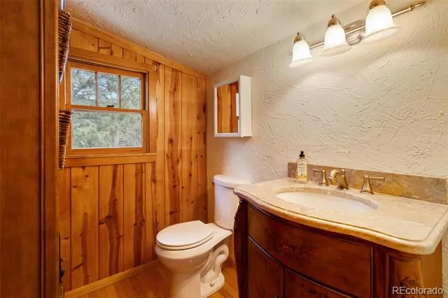 10416 Mountain Avenue Green Mountain Falls, CO 80819