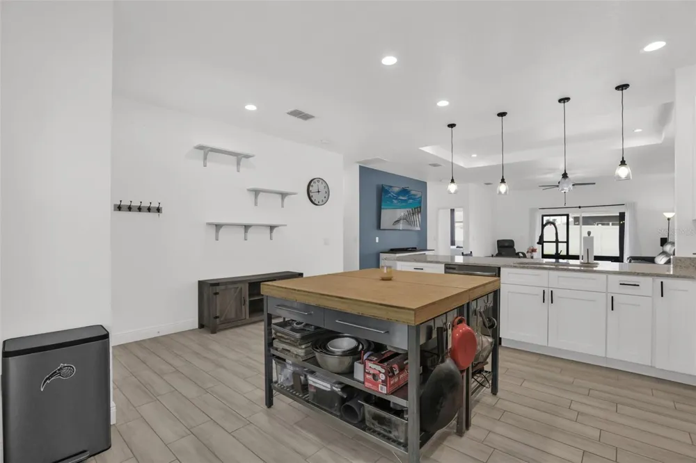 5060 GYPSY LANE Orlando, FL 32807