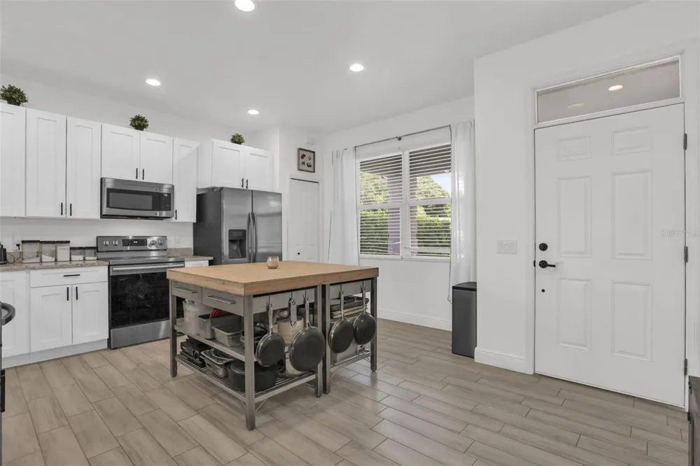 5060 GYPSY LANE Orlando, FL 32807