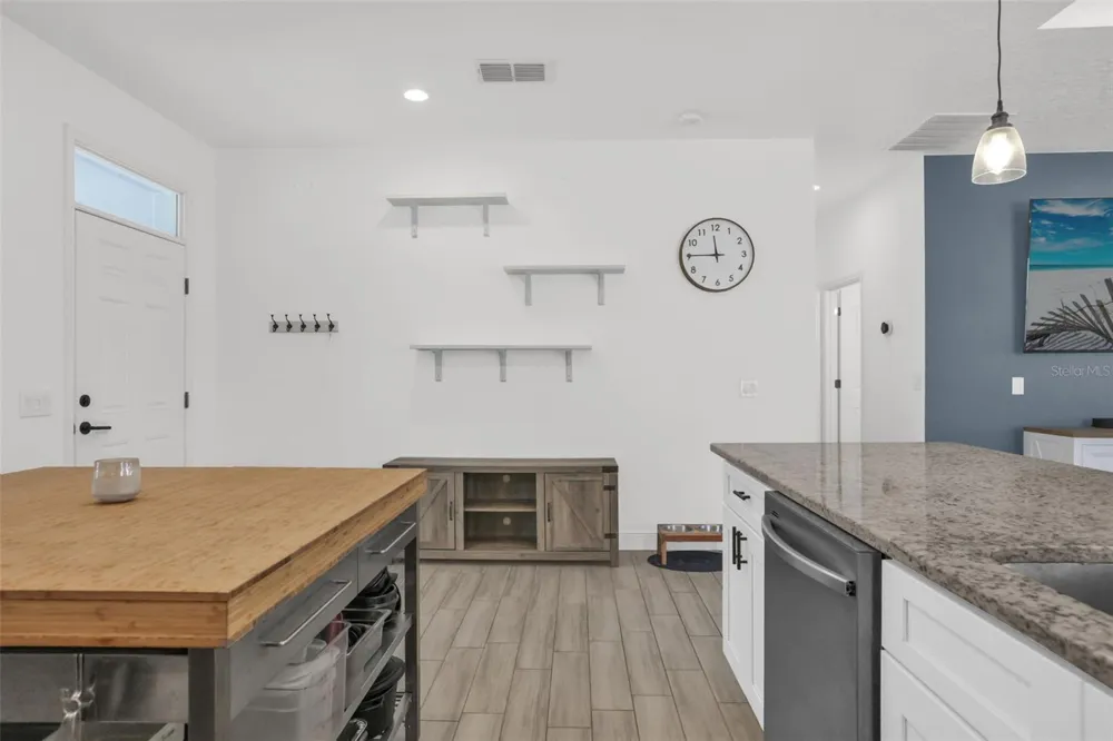 5060 GYPSY LANE Orlando, FL 32807