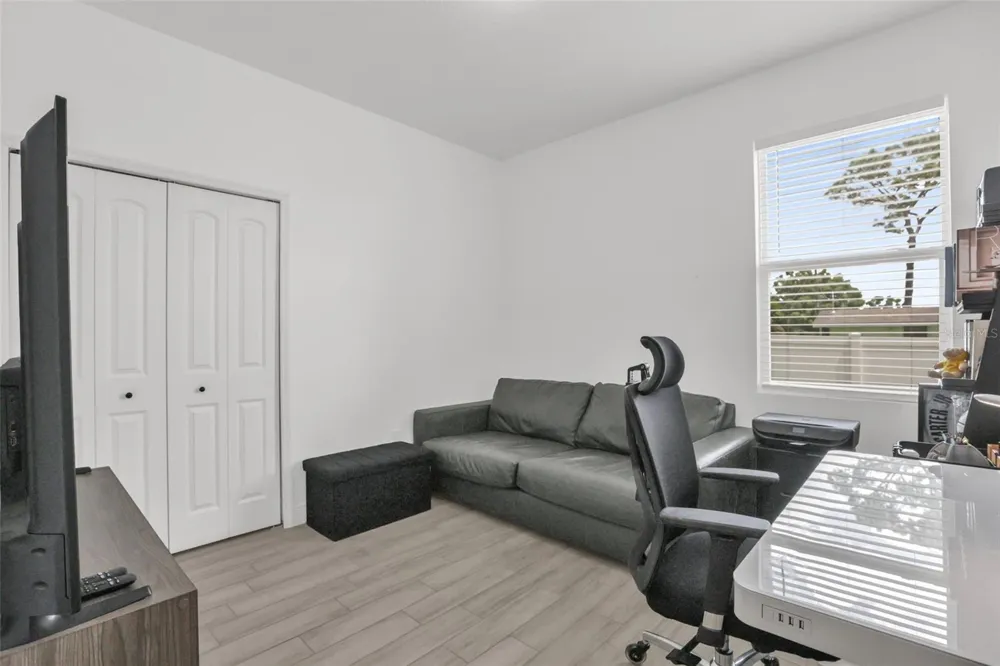 5060 GYPSY LANE Orlando, FL 32807