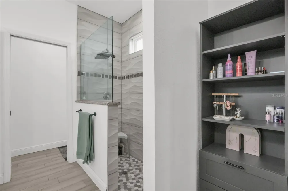 5060 GYPSY LANE Orlando, FL 32807