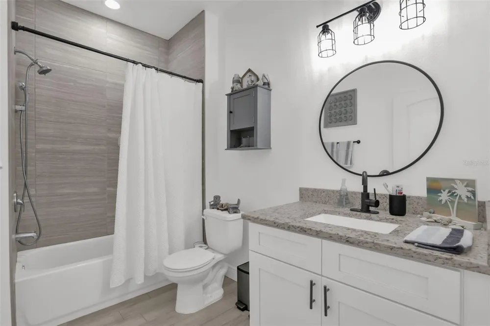 5060 GYPSY LANE Orlando, FL 32807