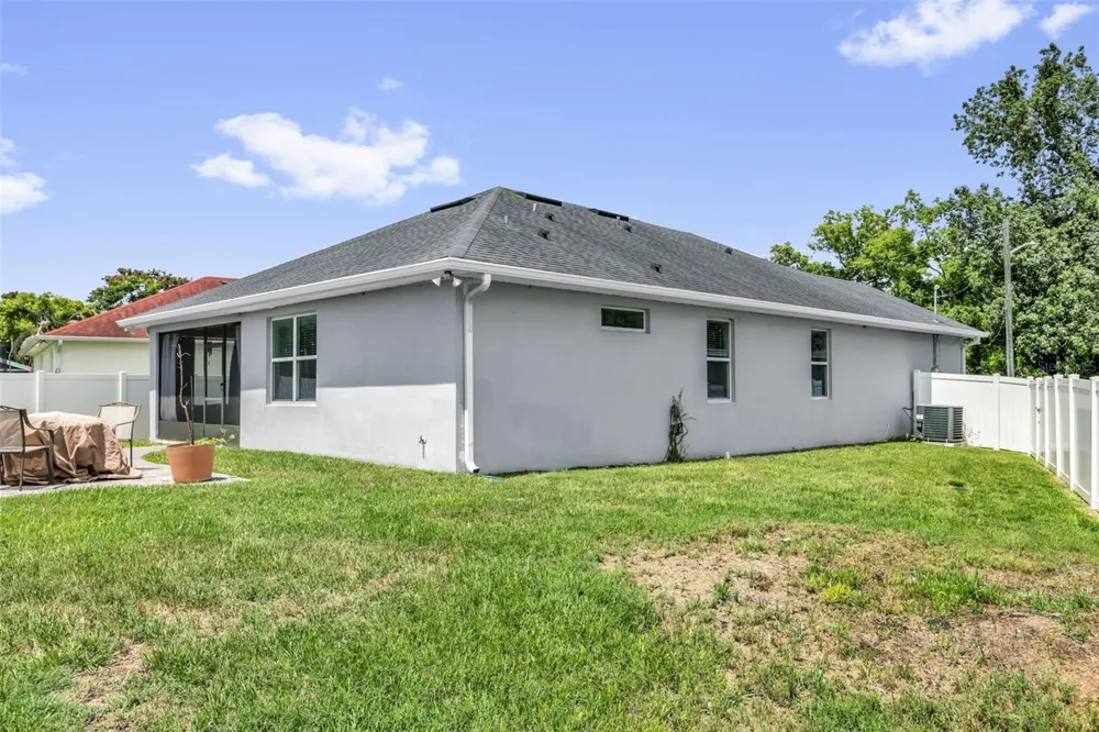 5060 GYPSY LANE Orlando, FL 32807