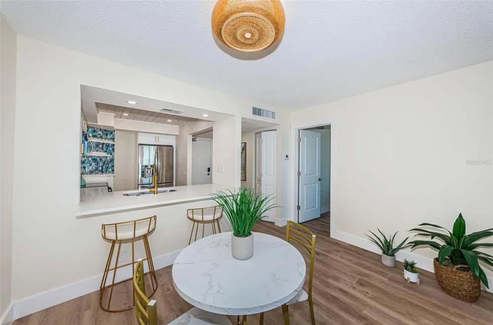6177 SUN BOULEVARD #307 St Petersburg, FL 33715