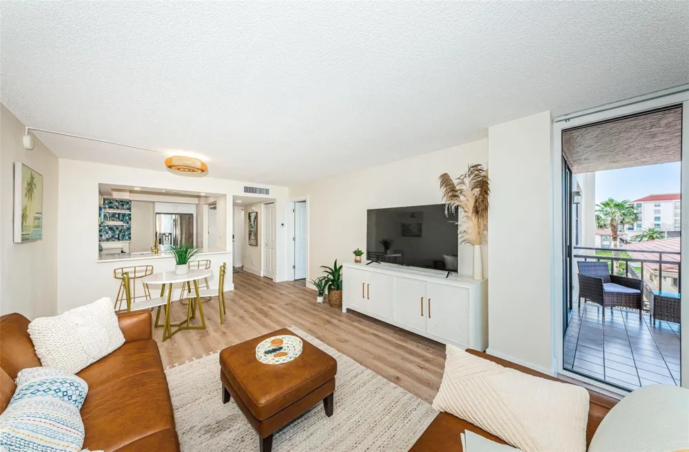 6177 SUN BOULEVARD #307 St Petersburg, FL 33715