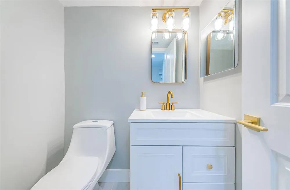 6177 SUN BOULEVARD #307 St Petersburg, FL 33715