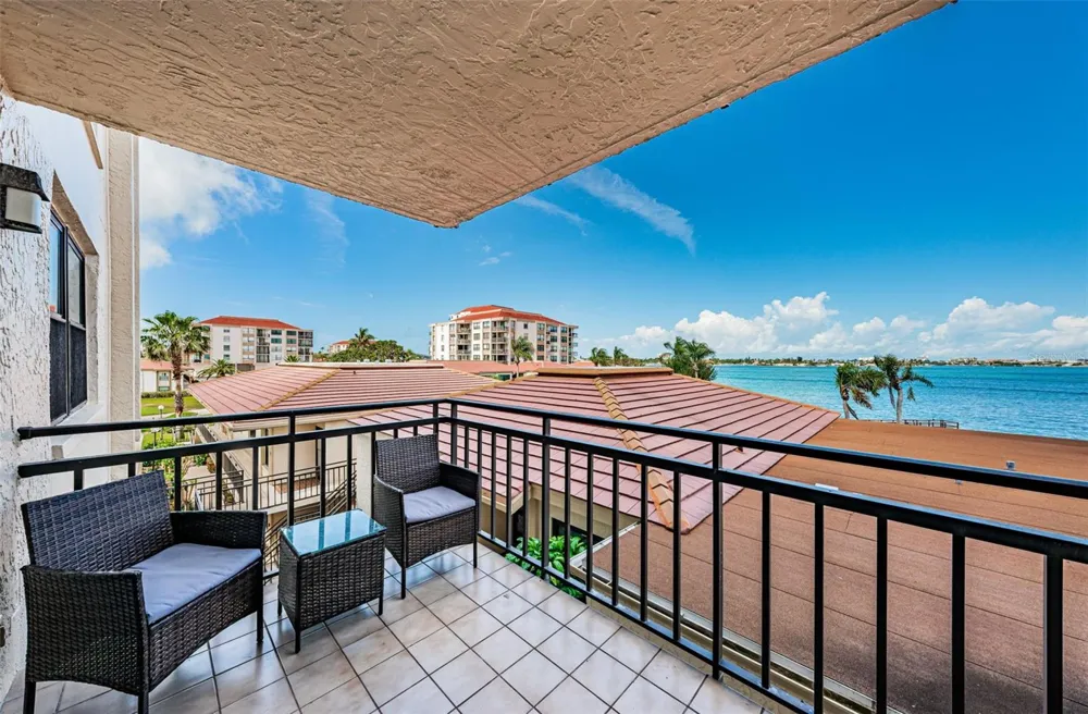 6177 SUN BOULEVARD #307 St Petersburg, FL 33715