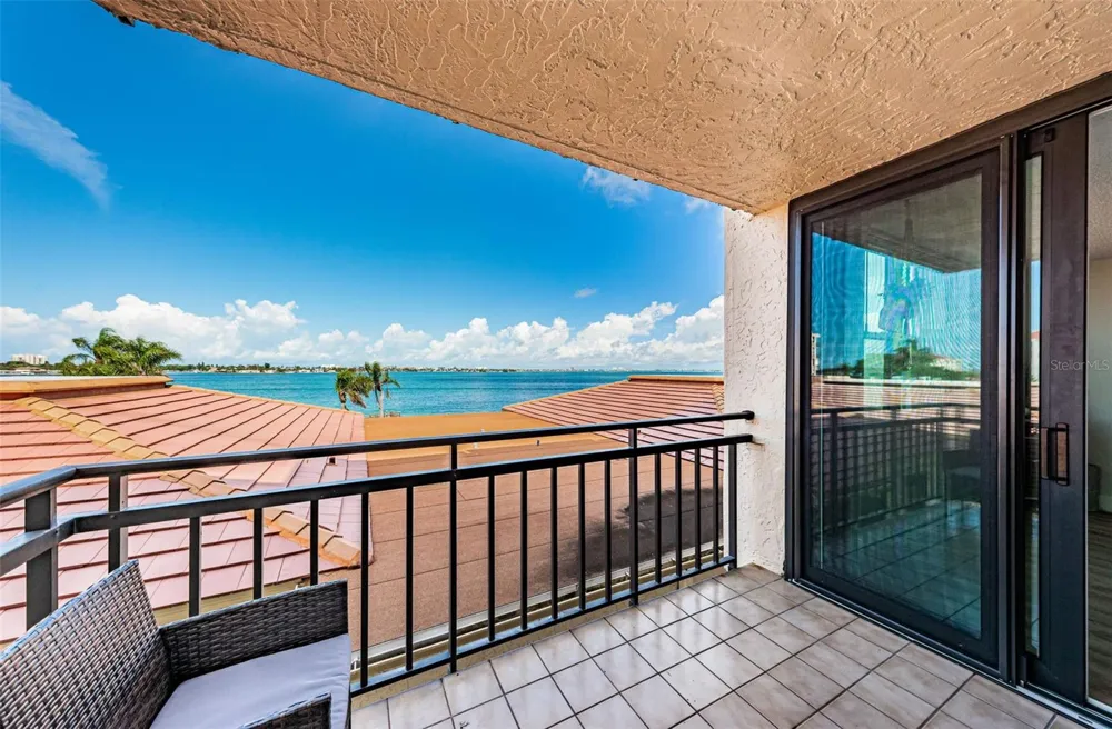 6177 SUN BOULEVARD #307 St Petersburg, FL 33715