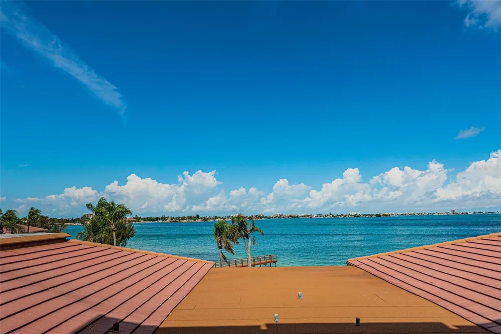 6177 SUN BOULEVARD #307 St Petersburg, FL 33715