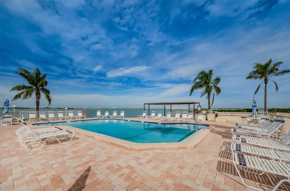 6177 SUN BOULEVARD #307 St Petersburg, FL 33715