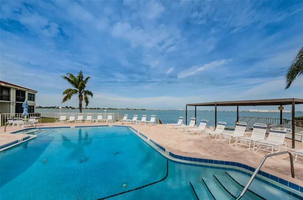 6177 SUN BOULEVARD #307 St Petersburg, FL 33715