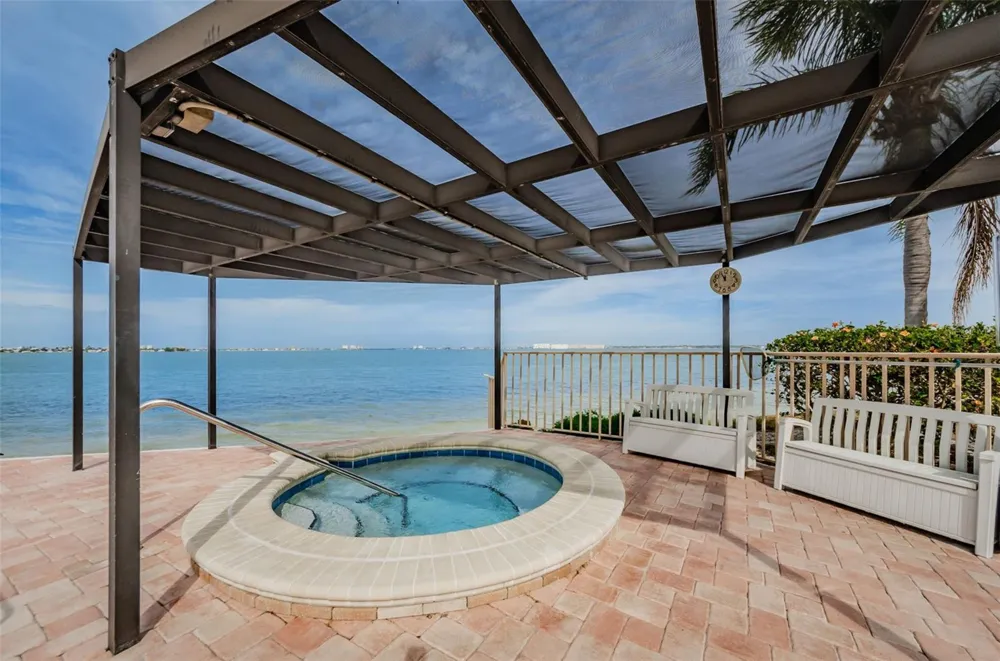 6177 SUN BOULEVARD #307 St Petersburg, FL 33715