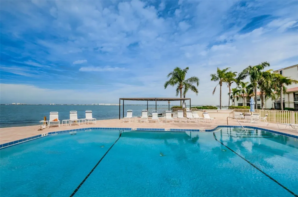 6177 SUN BOULEVARD #307 St Petersburg, FL 33715