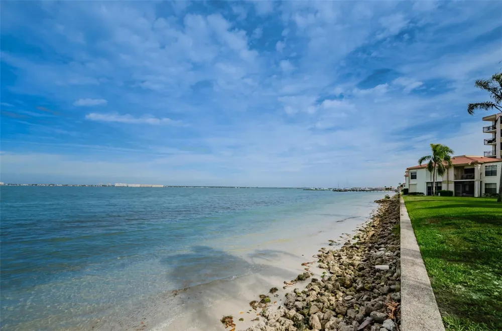 6177 SUN BOULEVARD #307 St Petersburg, FL 33715