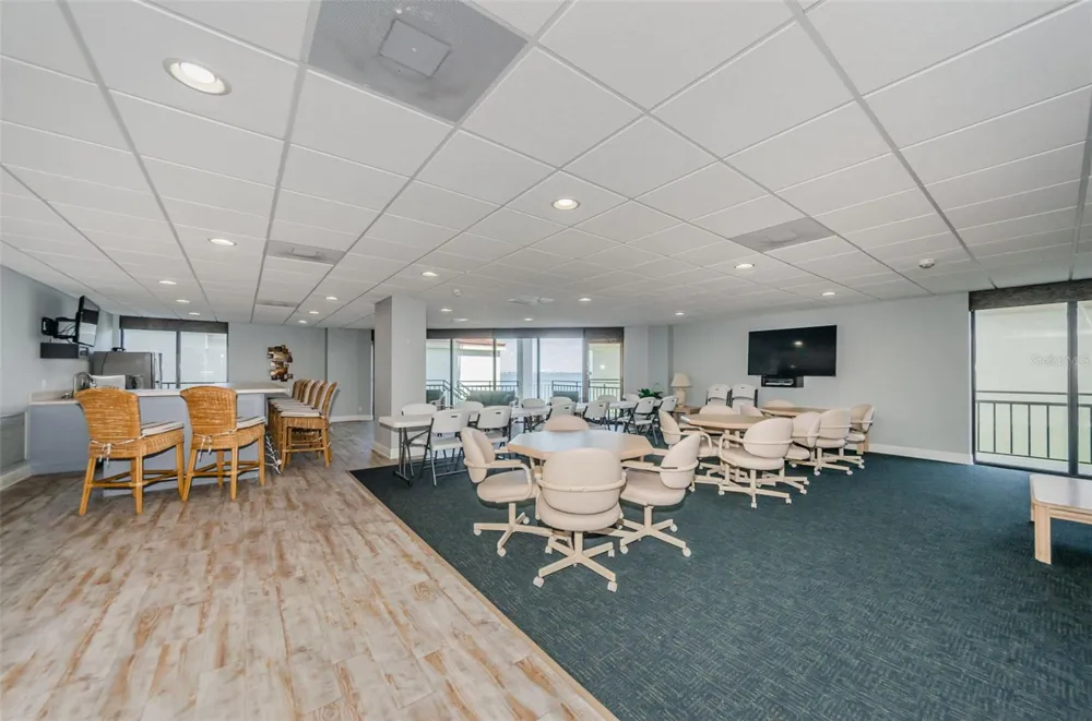 6177 SUN BOULEVARD #307 St Petersburg, FL 33715
