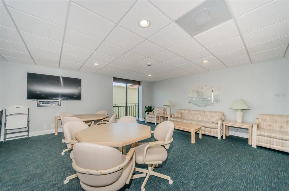 6177 SUN BOULEVARD #307 St Petersburg, FL 33715