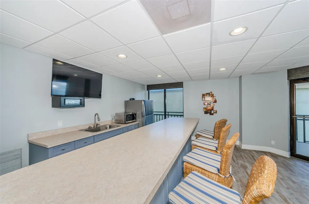 6177 SUN BOULEVARD #307 St Petersburg, FL 33715