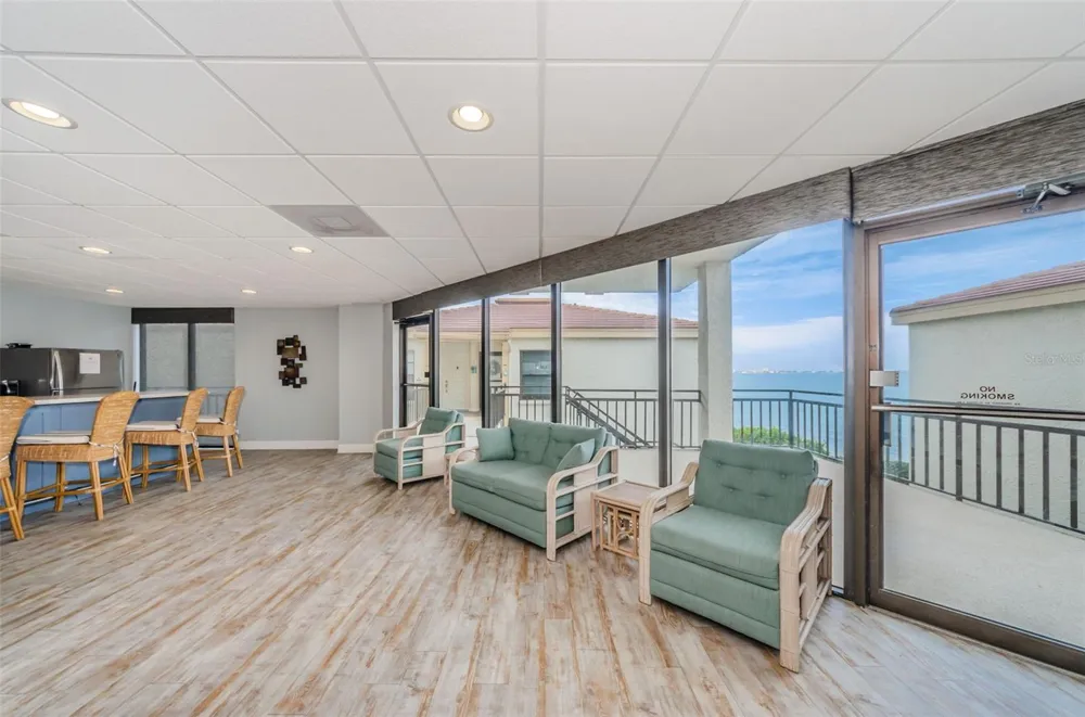 6177 SUN BOULEVARD #307 St Petersburg, FL 33715