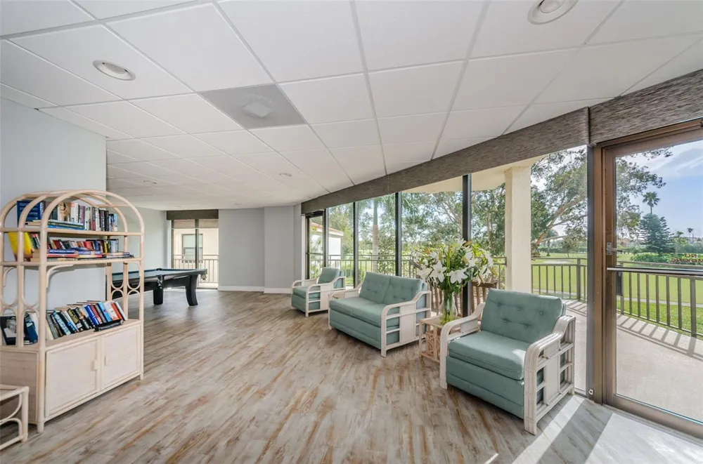 6177 SUN BOULEVARD #307 St Petersburg, FL 33715