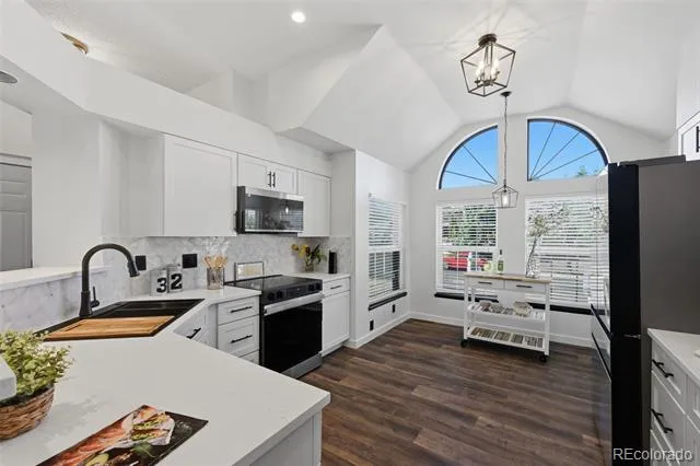 2750 Helmsdale Drive Colorado Springs, CO 80920
