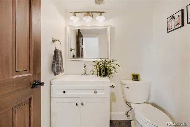 6823 Big Horn Trail Littleton, CO 80125