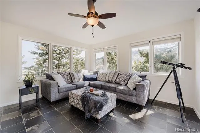 6823 Big Horn Trail Littleton, CO 80125