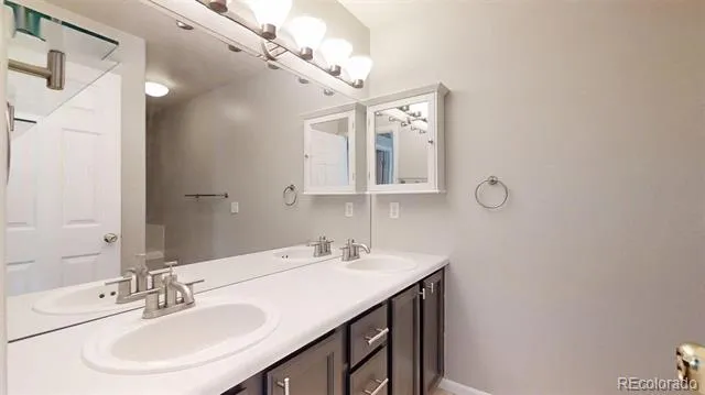 5555 E Briarwood Avenue #1904 Centennial, CO 80122