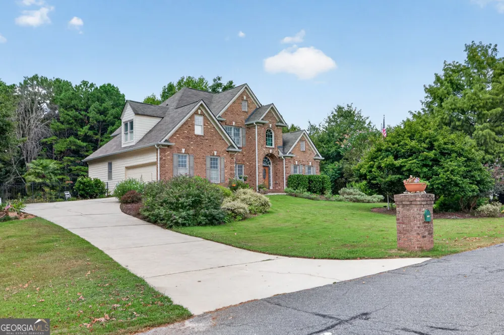 2194 NE Indian Shoals DR NE Loganville, GA 30052