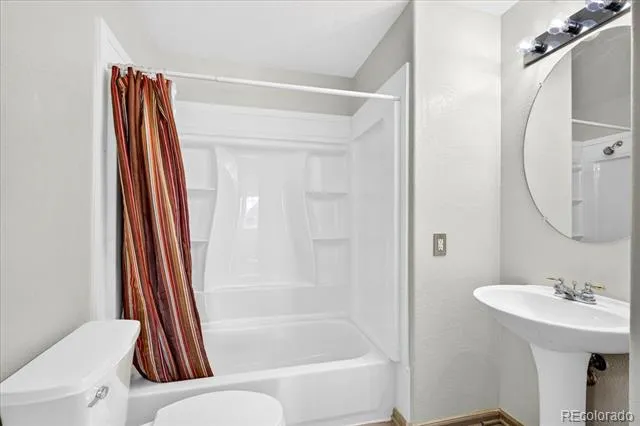 1703 Whitehall Drive #10B Longmont, CO 80504