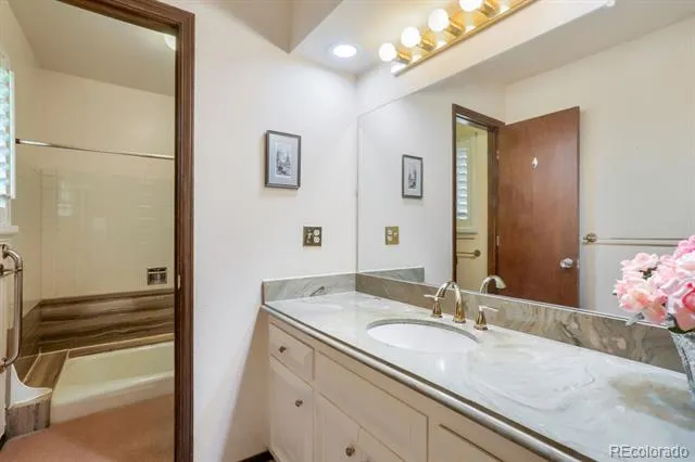 3293 S Oneida Way Denver, CO 80224